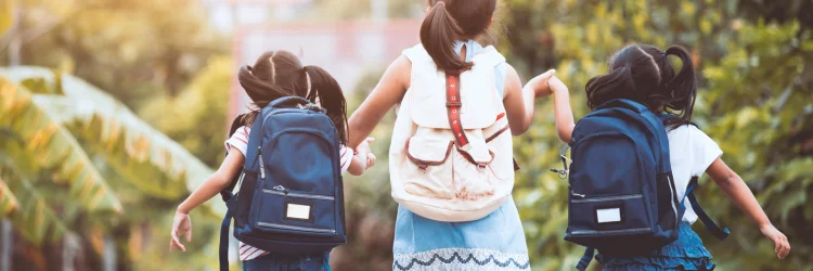 Ankeny IA Chiropractor Discusses Proper Child Backpacks